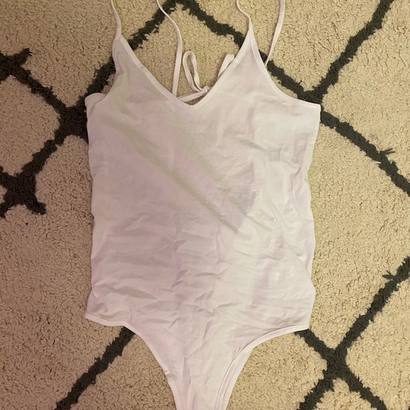 Boohoo strapy bodysuit. - Picture 3 of 5